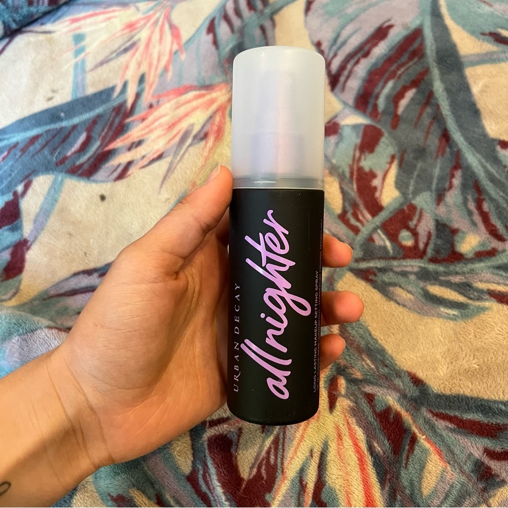 URBAN DECAY ALL NIGHTER WATERPROOF MAKEUP SETTING SPRAY